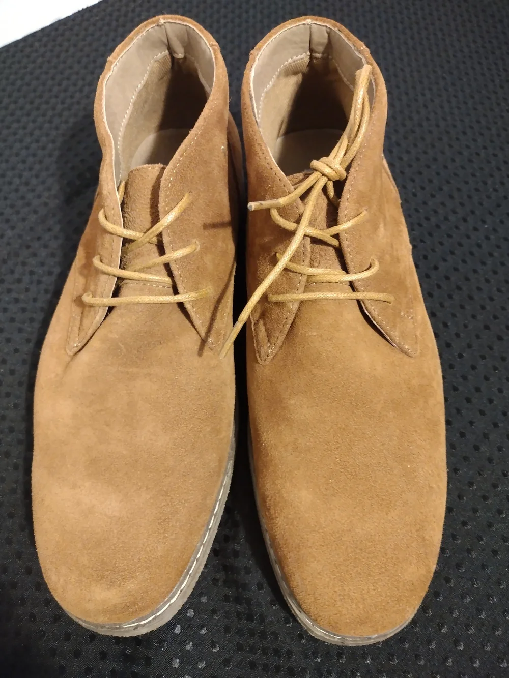 Men's Suede Chukka Boots in Tan Suede